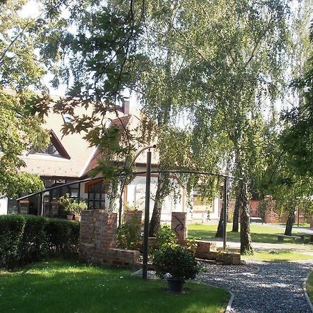 Martineum Felnottkepzo Akademia Hostel Σζομπαθέλι Εξωτερικό φωτογραφία