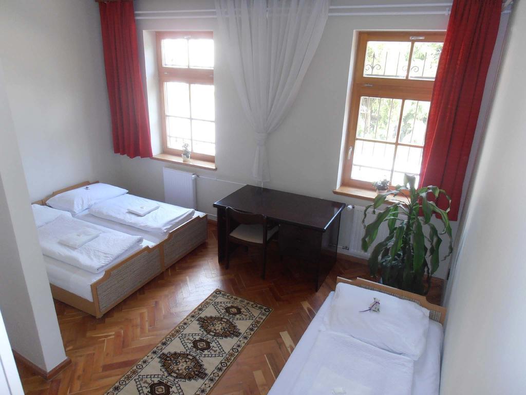 Martineum Felnottkepzo Akademia Hostel Σζομπαθέλι Δωμάτιο φωτογραφία