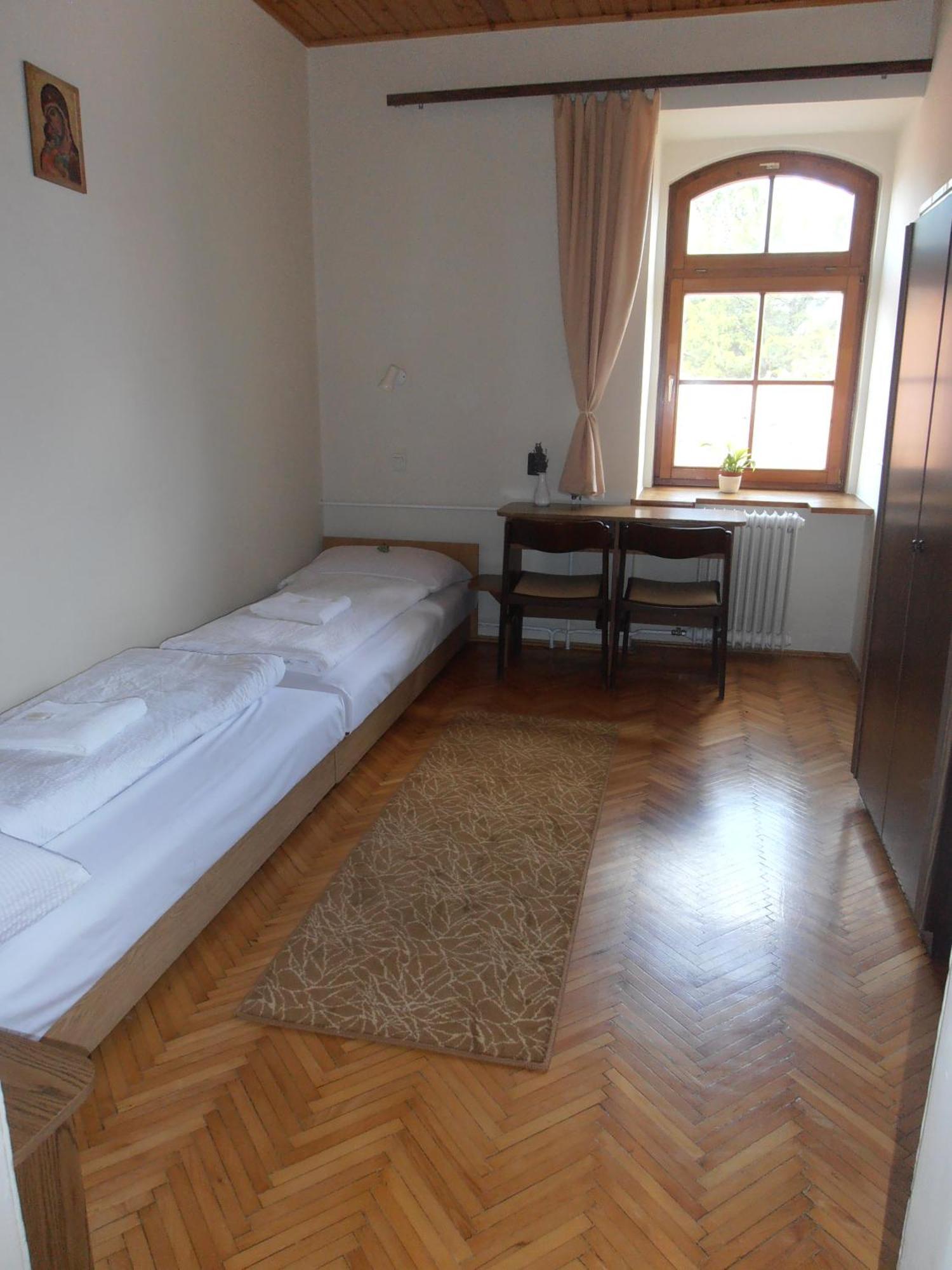 Martineum Felnottkepzo Akademia Hostel Σζομπαθέλι Δωμάτιο φωτογραφία